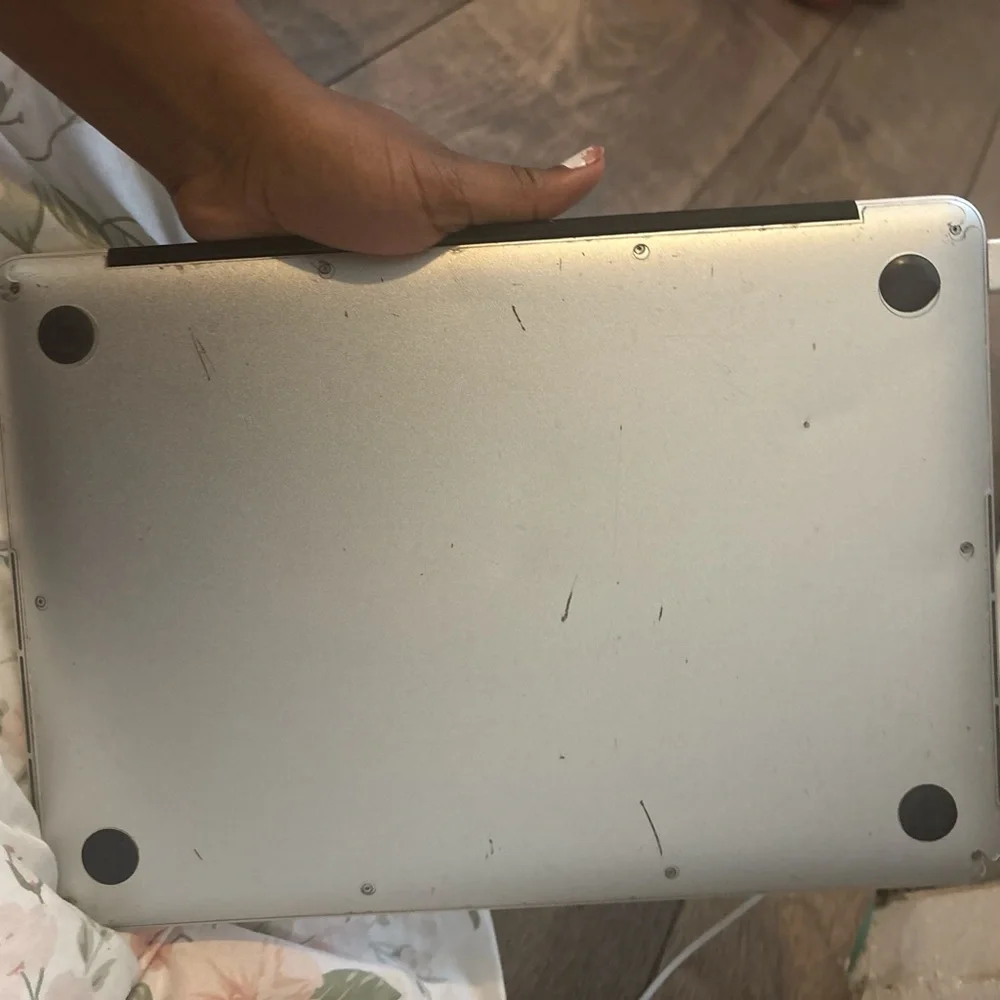 Apple elegant laptop